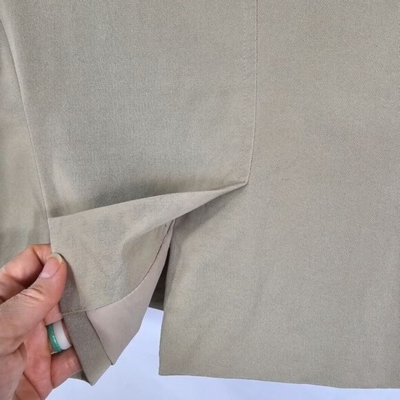 Body by Victoria Tan 2 Button Blazer 10 Stretch Utility Safari Neutral Office - Picture 5 of 7